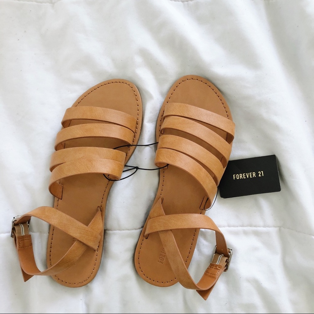 SOLD ‼️ Tan sandals